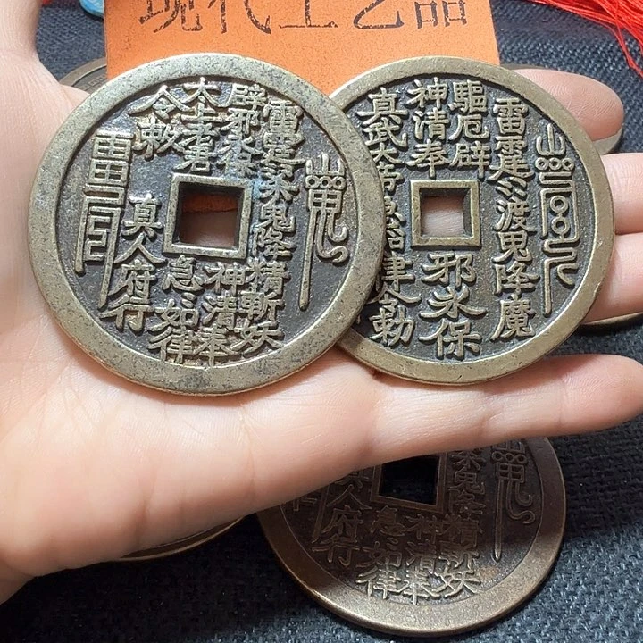 铜怪****迷花钱现代工艺品