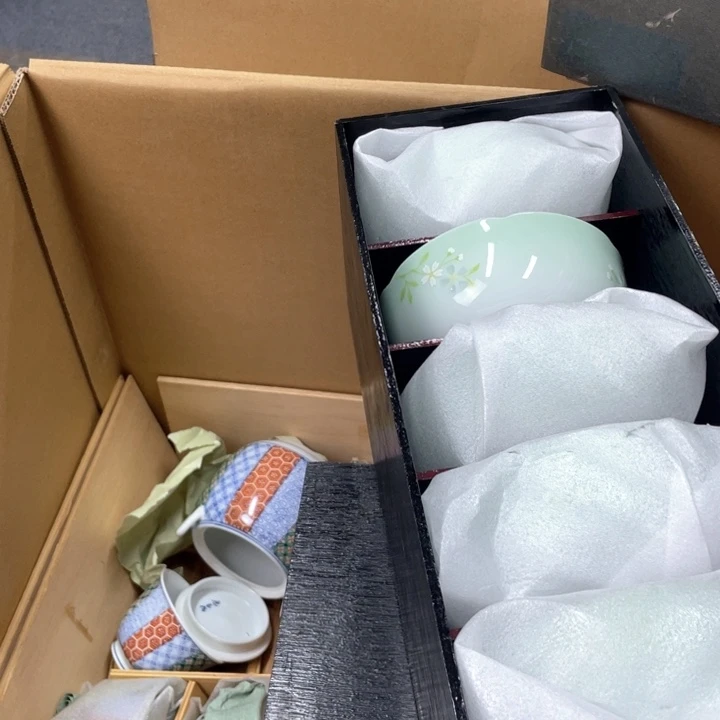 瓷片M****E瓷片哈哈哈哈哈