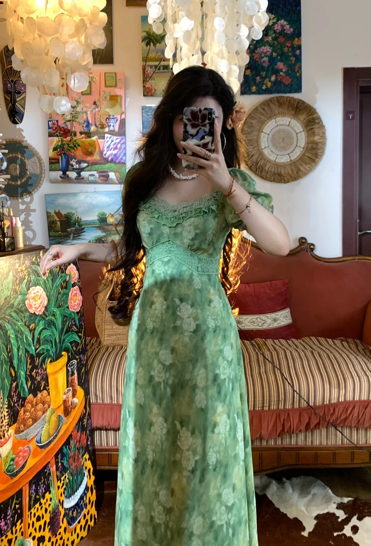 《青草味雨天》2025夏季法式复古绿色晕染印花连衣裙M125