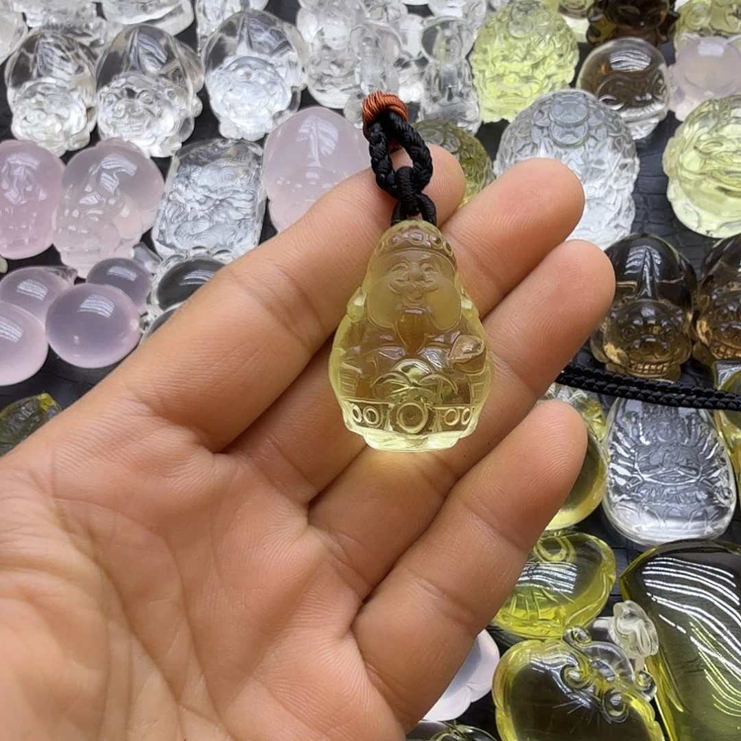 一***礼颈饰未镶嵌水晶吊坠