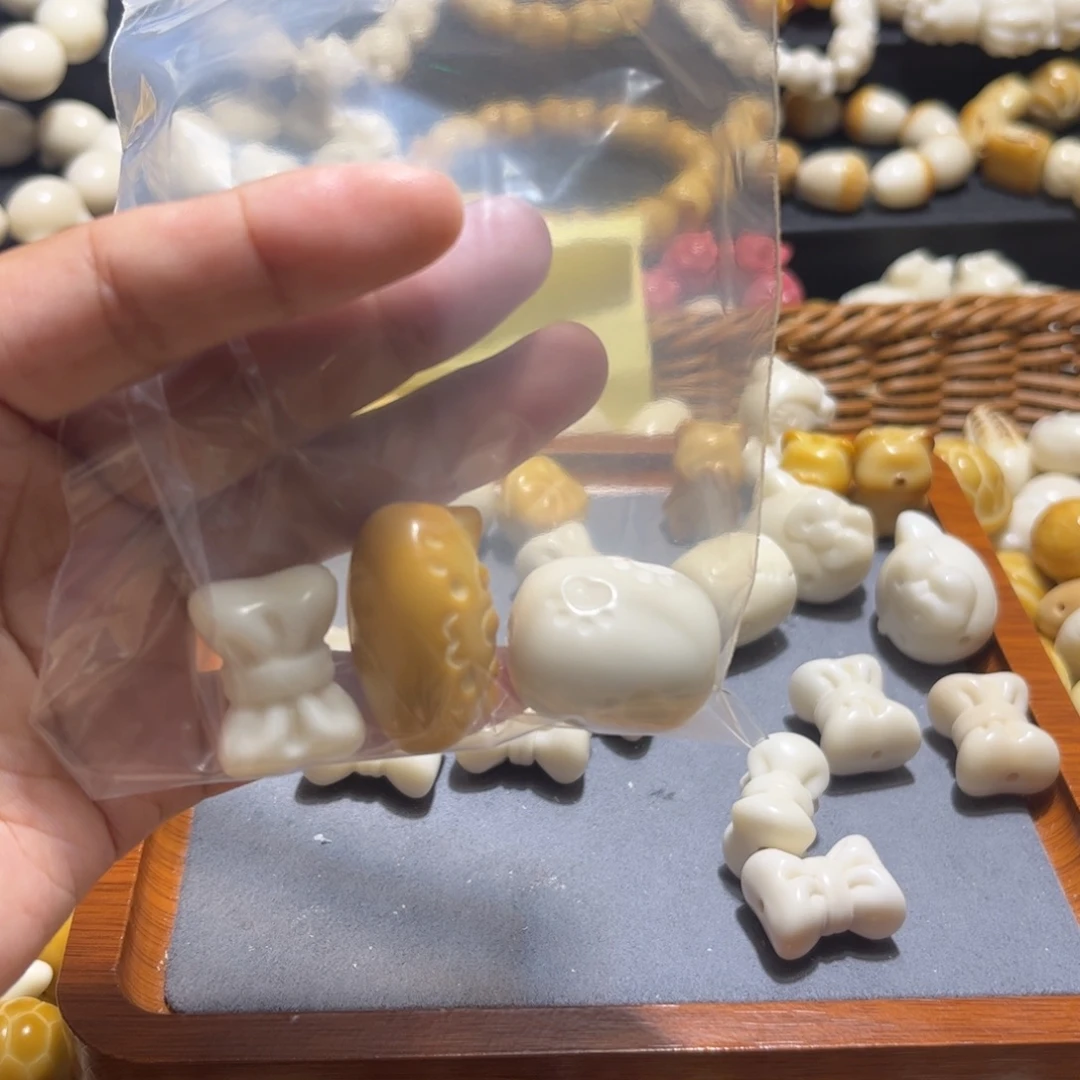 阿****吊坠菩提根/象牙果