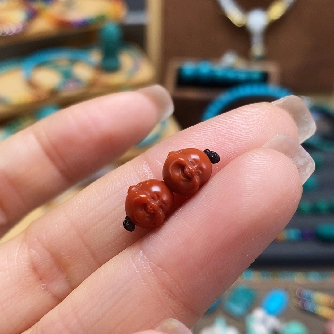 南红玛瑙未镶嵌珠宝奇石