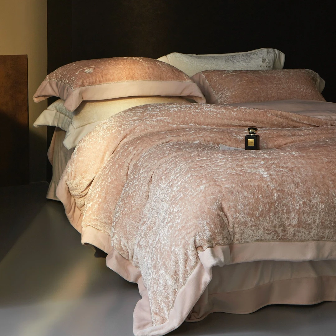 流光云锦奶芙绒珍珠钻工艺绣花加绒加厚四件套ML【13-15斤左右】