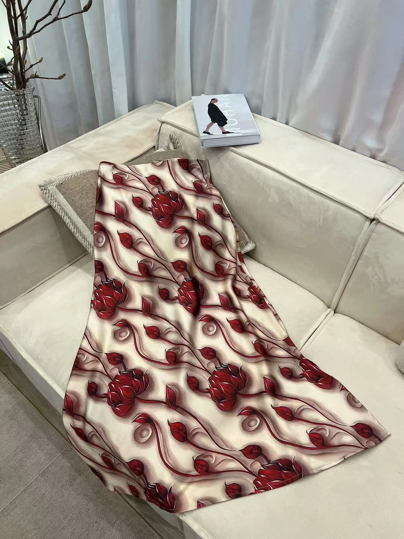 雪莲花轻奢款复古半身裙气质时尚女士