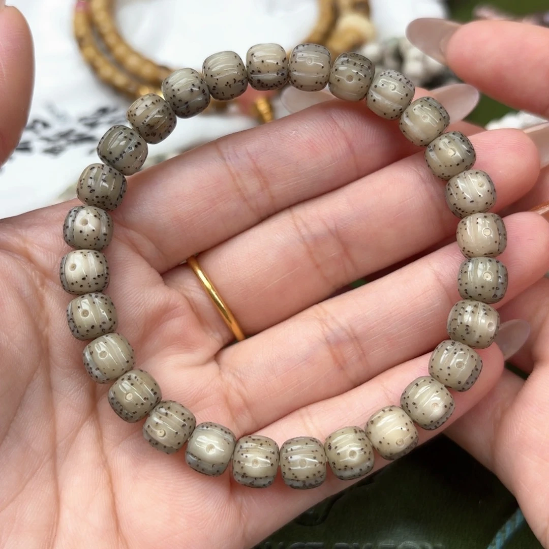 星月菩提手串8mm梅花珠❗️绿冰糖石玉料❗️