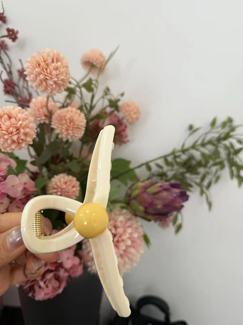 【蝶谷】糖果色时尚鲨鱼夹