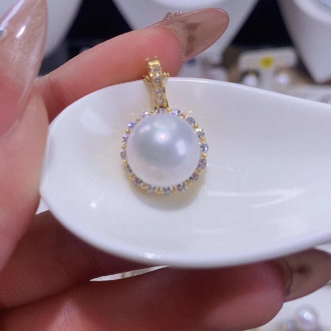 淡水珍珠颈饰合金