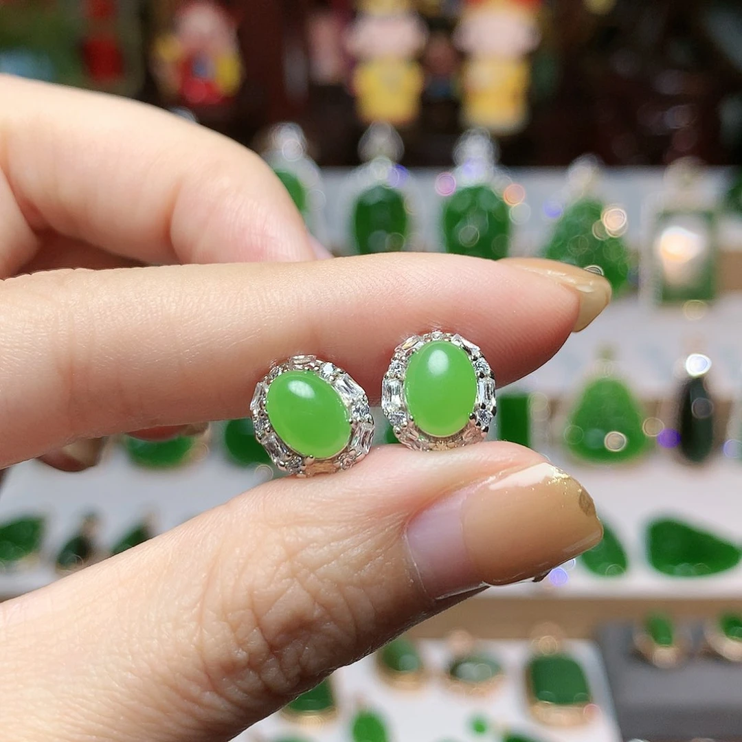 未镶嵌和田玉（碧玉）耳饰