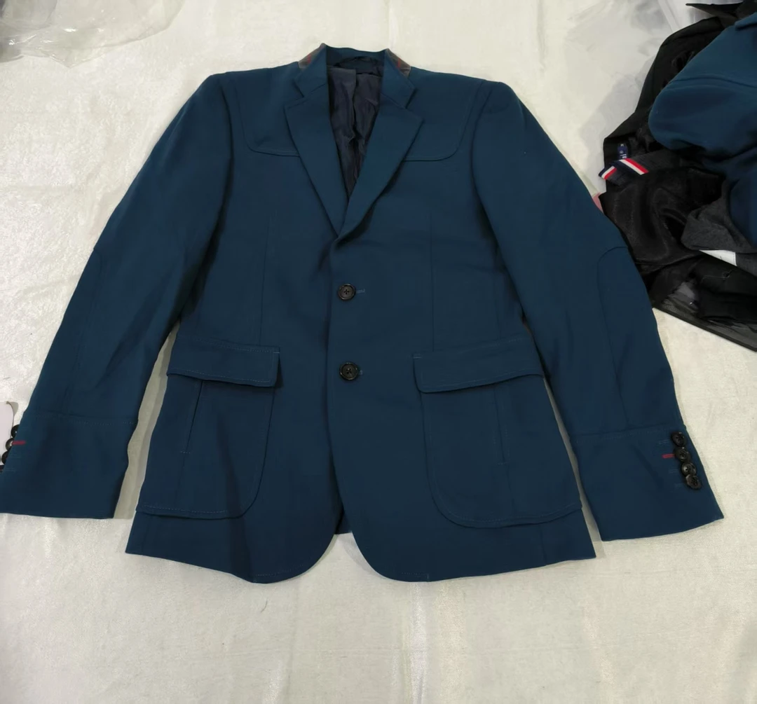 29980-设计感纯色西服外套