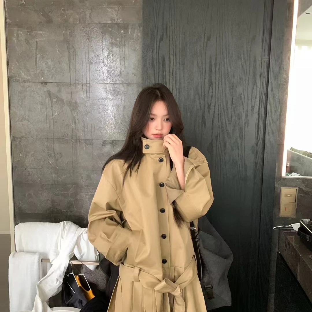 PEARL秋上新小个子气质卡其色立领百褶风衣(配腰绳)