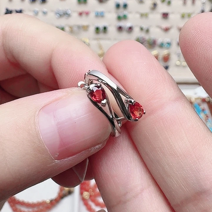 蓝宝石耳饰银S925镶嵌耳钉A73