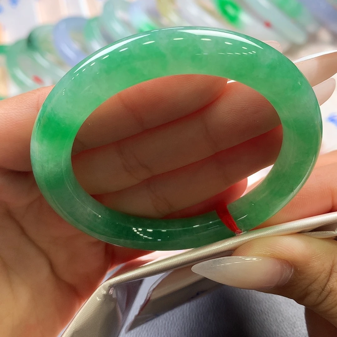 翡翠手镯（圆镯）未镶嵌5号