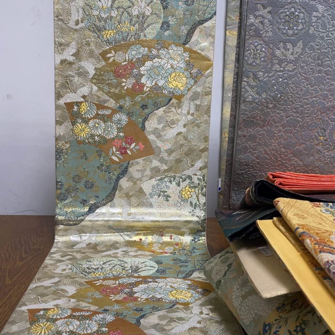 织绣西****包织锦技艺高超的