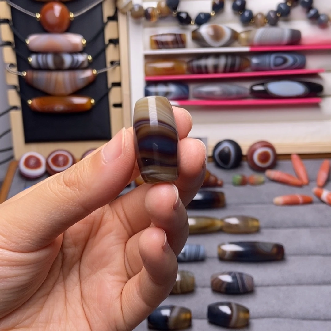 三***见玛瑙/玉髓合金颈饰