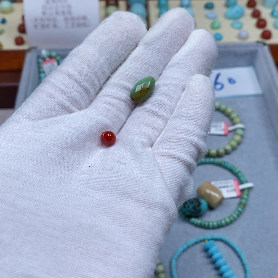 南红玛瑙配饰未镶嵌