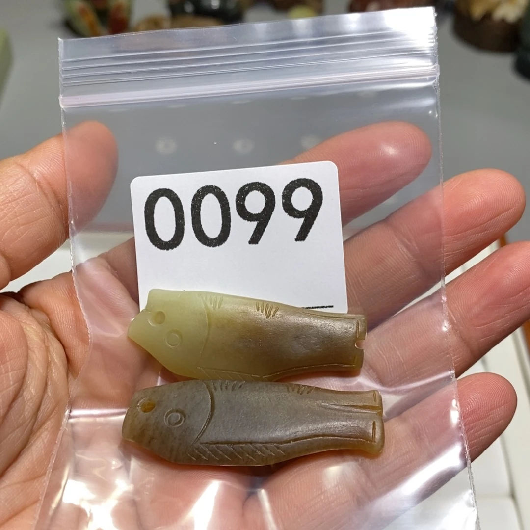 颈饰未镶嵌透闪石质玉超*