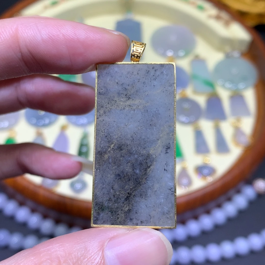 翡翠吊坠(不含链)18K金镶嵌