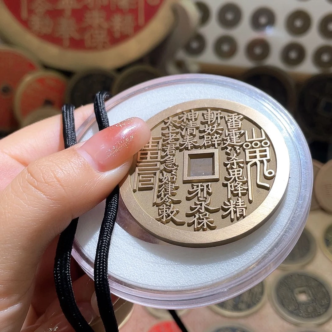 铜现代失腊工艺品