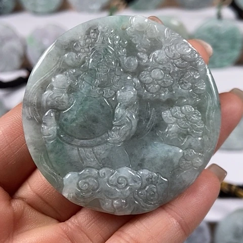 翡翠颈饰未镶嵌凤凰山水财神爷两面工福利乌鸡料