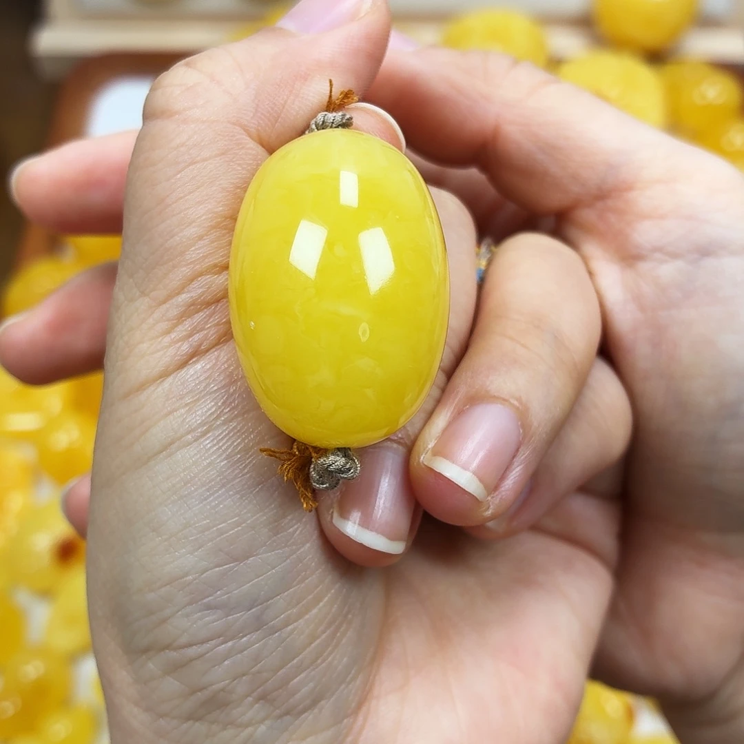 p***o蜜蜡未镶嵌颈饰焦皮浓蜡妖花枣珠
