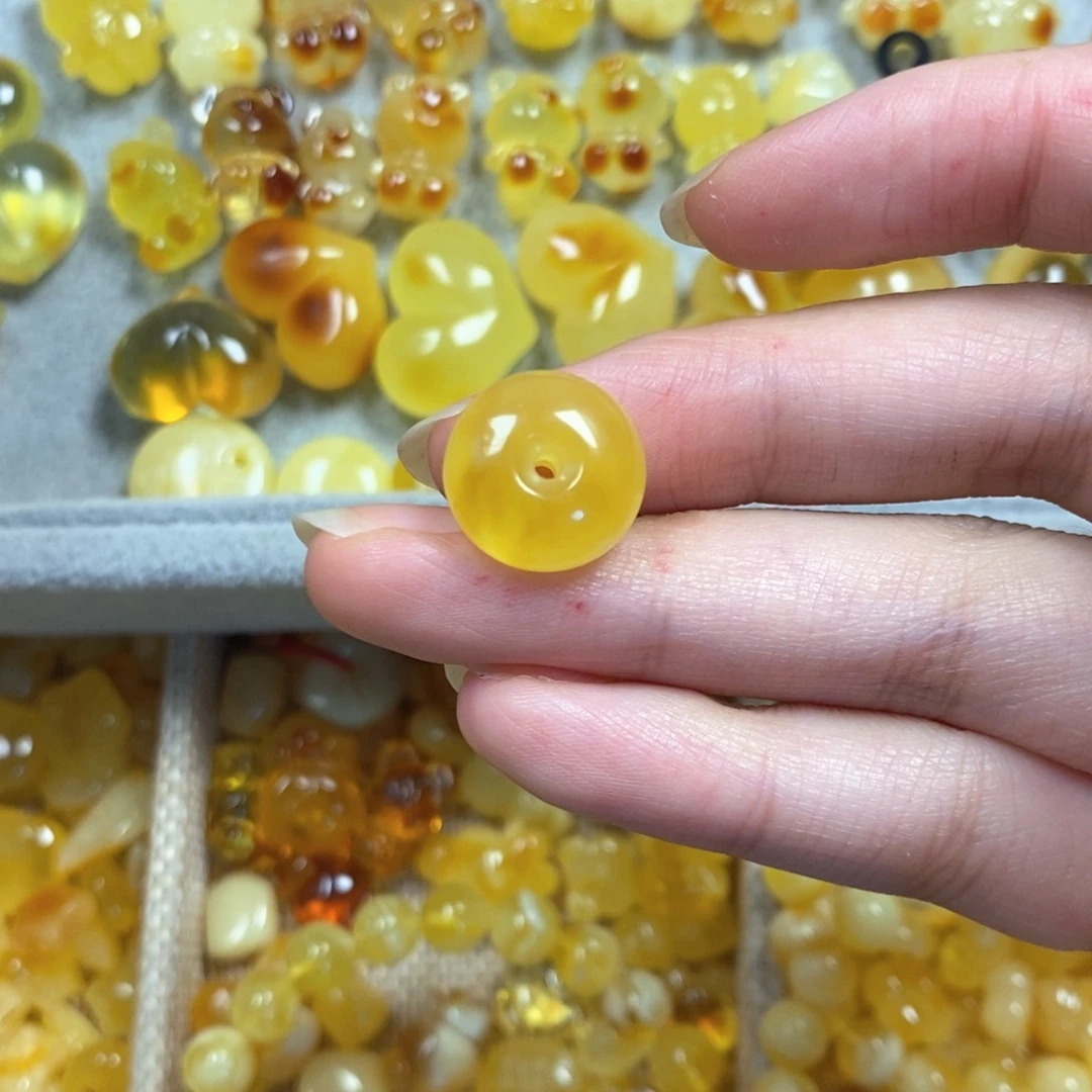 未镶嵌颈饰琥珀平***、平安扣