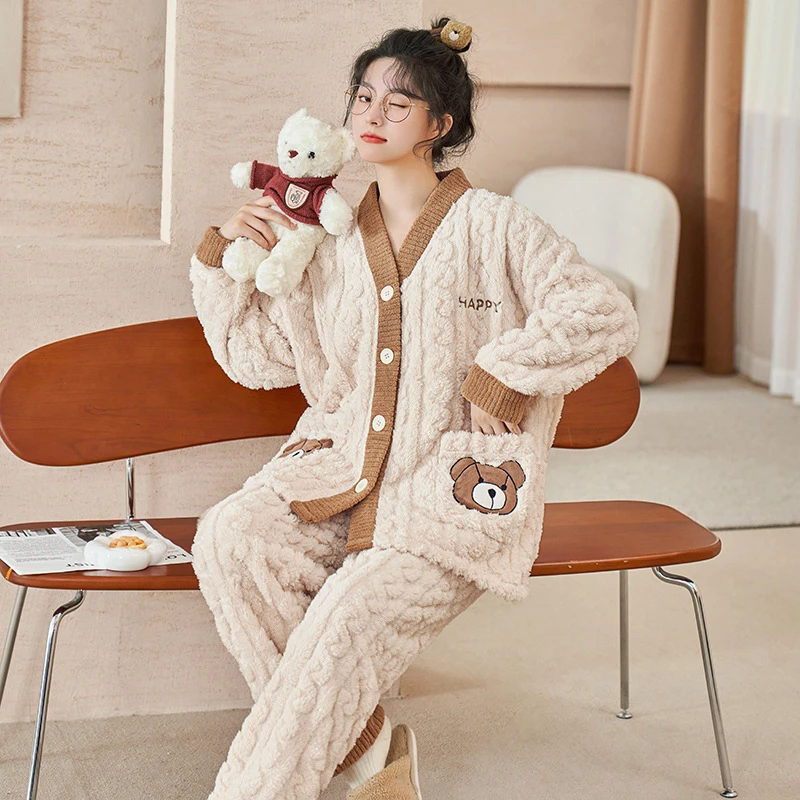 珊瑚绒睡衣女秋冬季加厚可爱卡通法兰绒保暖新款少女士家居服套装