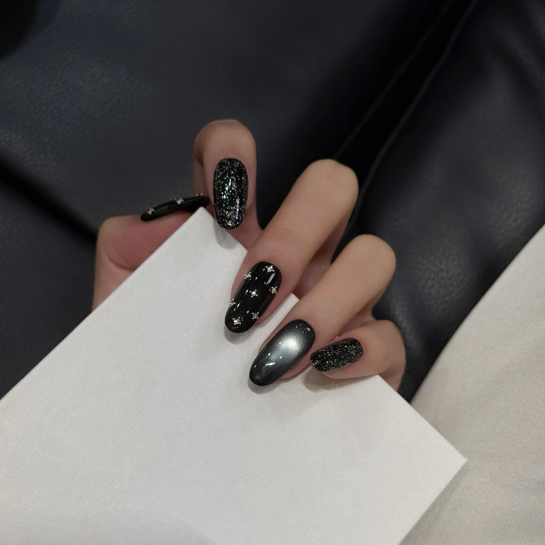 【麻里专属】繁星-纯手工穿戴甲-多种颜色可选显白白百搭美甲