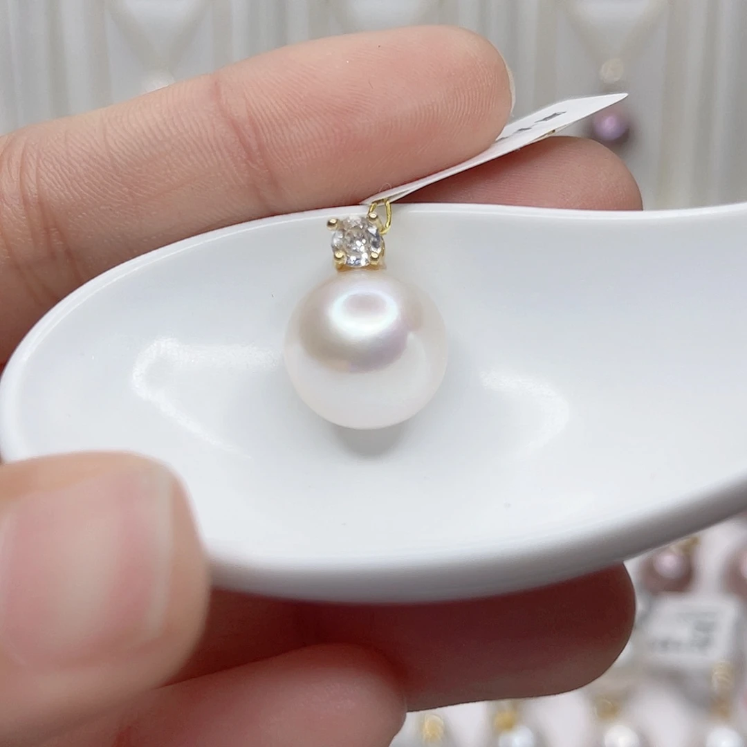 淡水珍珠吊坠(赠链)未镶嵌