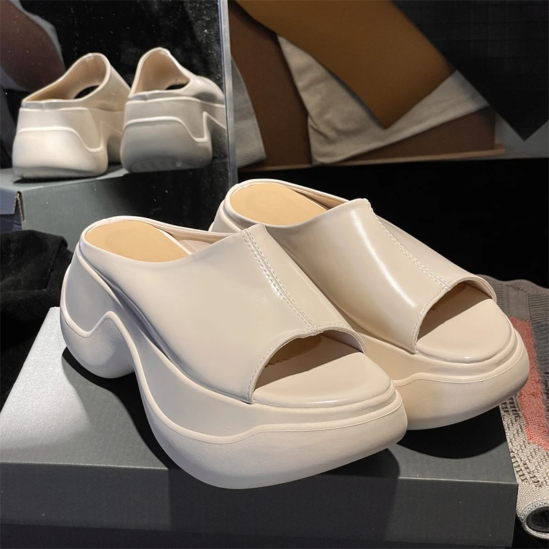 赵露思同款纯色拖鞋女款2025春夏新款时尚简约舒适踩屎感一字拖