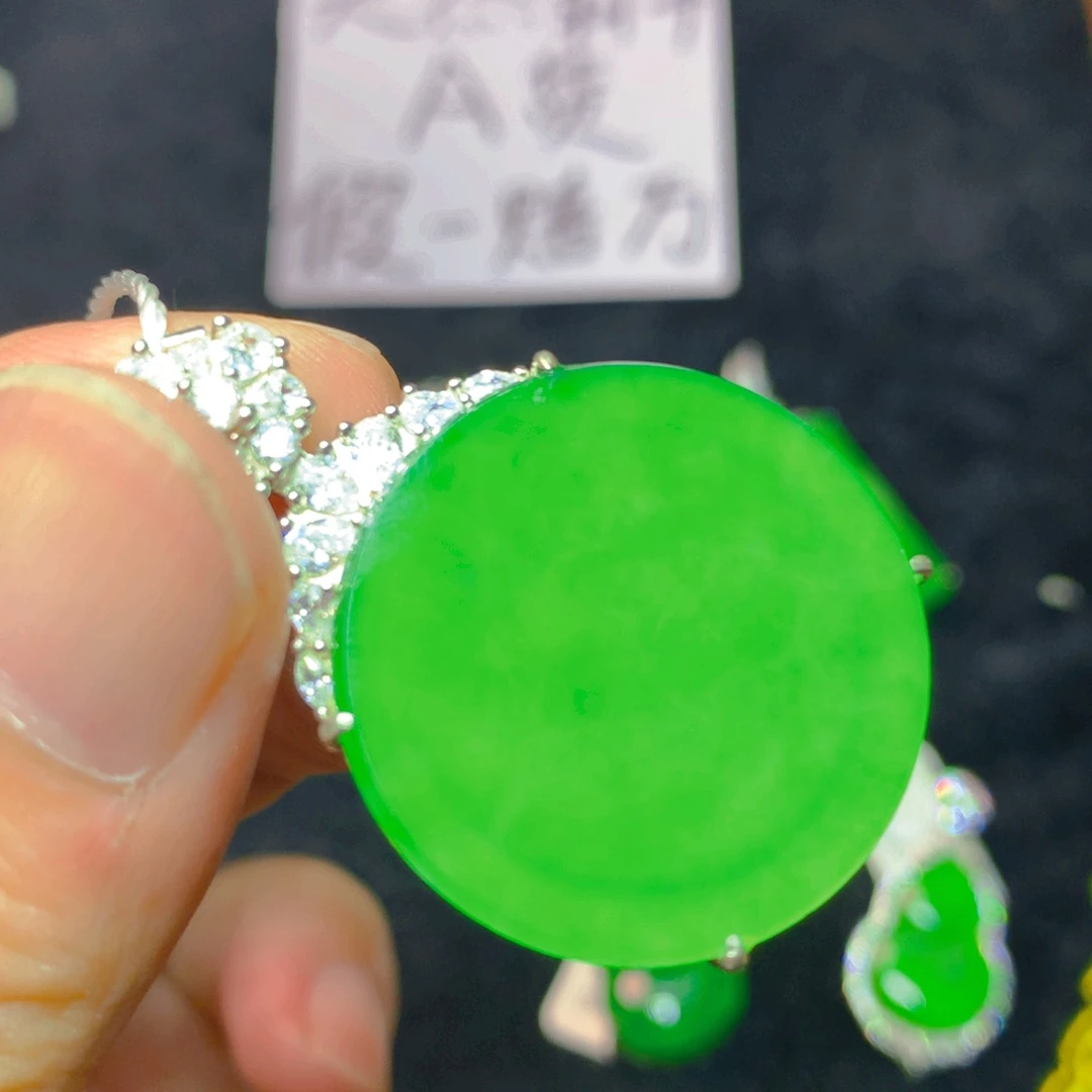 颈饰银S925镶嵌翡翠