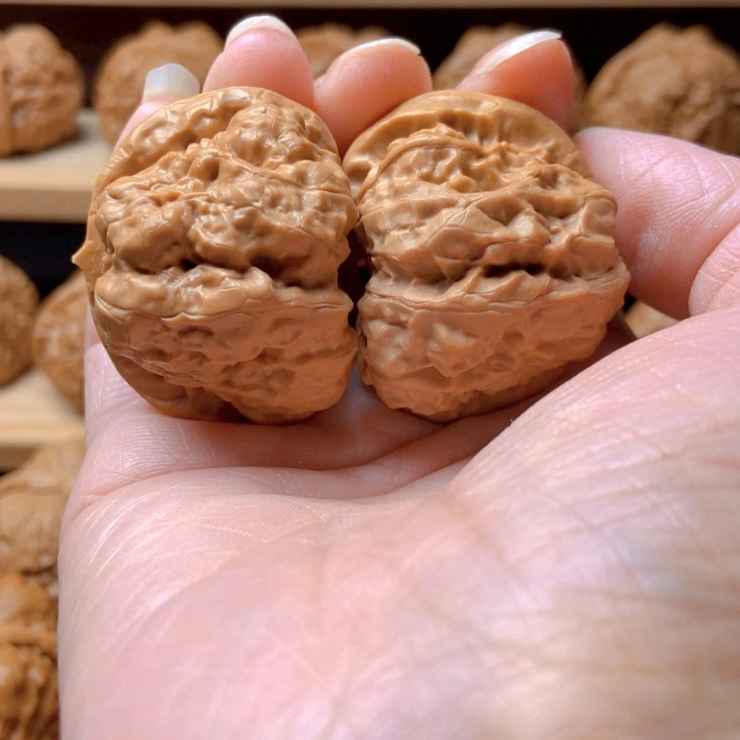 文玩核桃吊坠卖****哥蛤蟆头