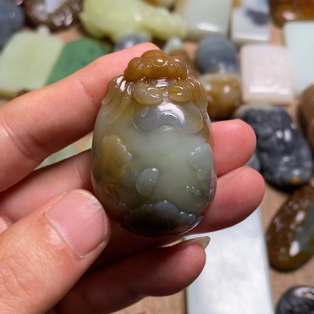 和田玉未镶嵌把件印***者