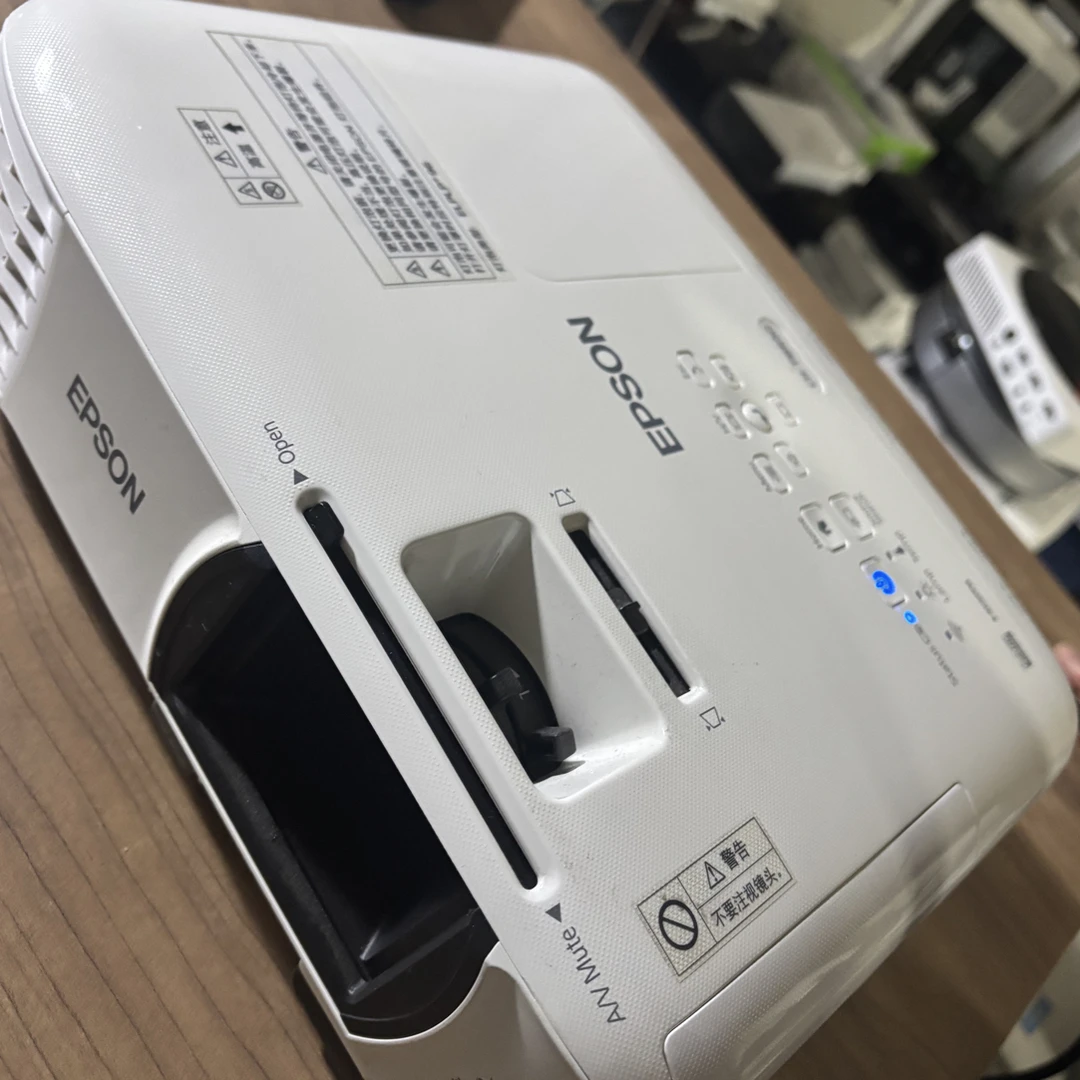 二手 爱普生tw650 1080p家庭影院投影仪 运费自理