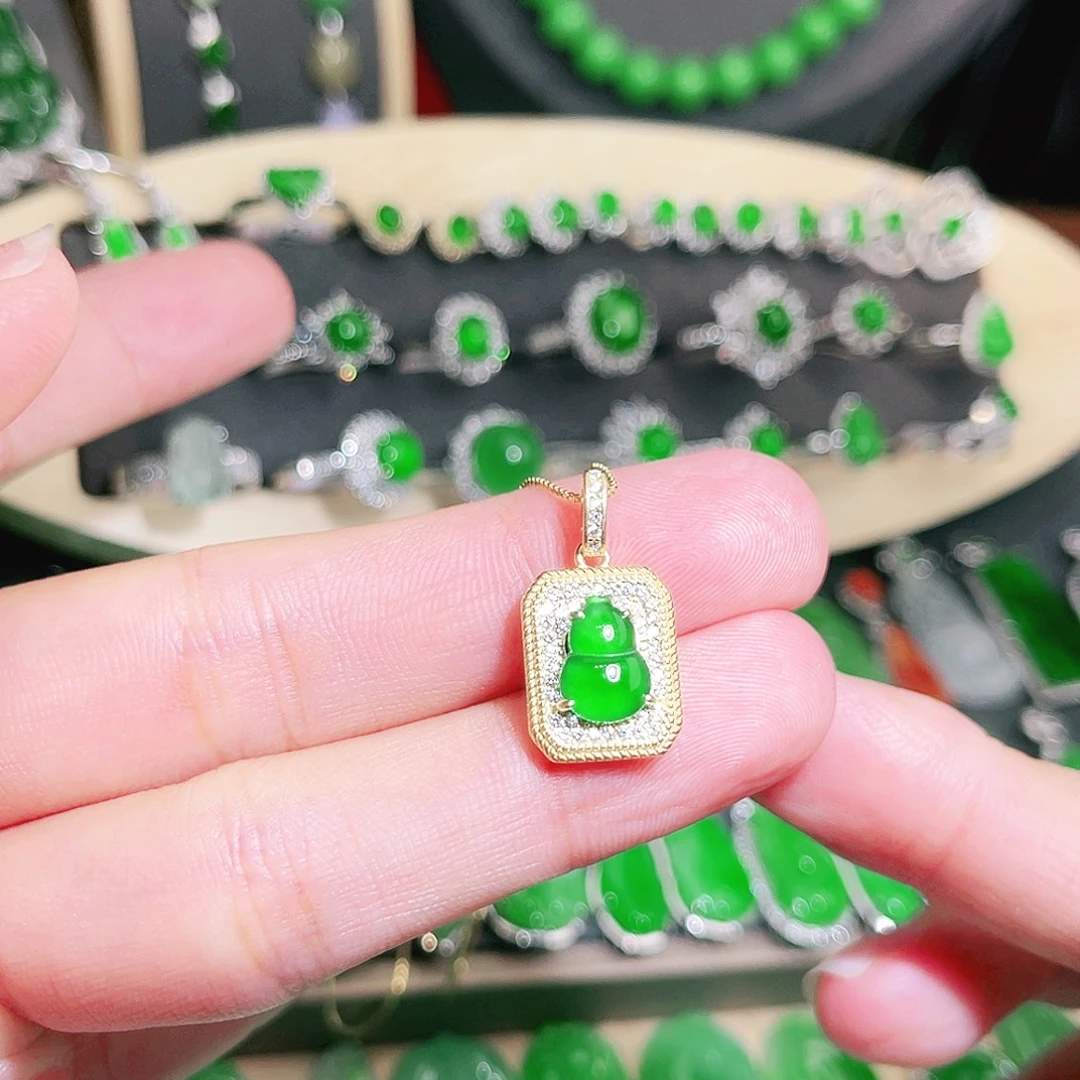 翡翠未镶嵌吊坠(不含链)裸石