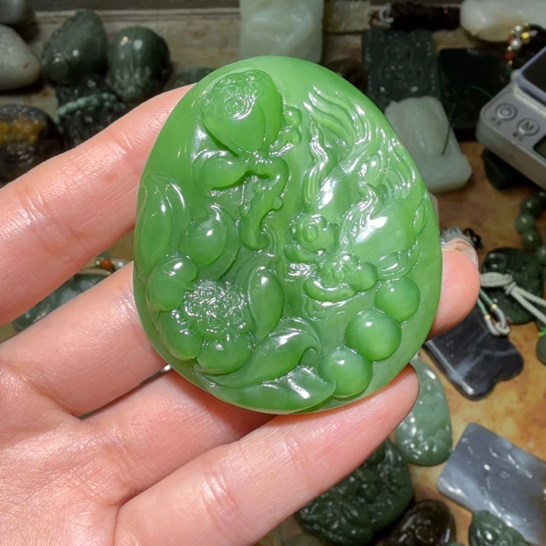 和田玉挂件未镶嵌咖**心