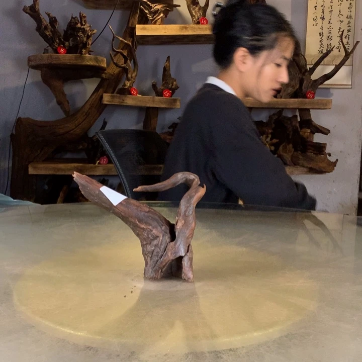 起***字天然云南紫柚木会黄水