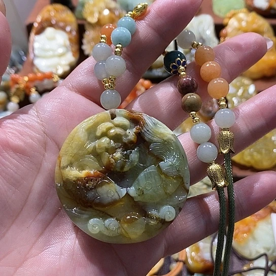 蛇纹石玉未镶嵌颈饰