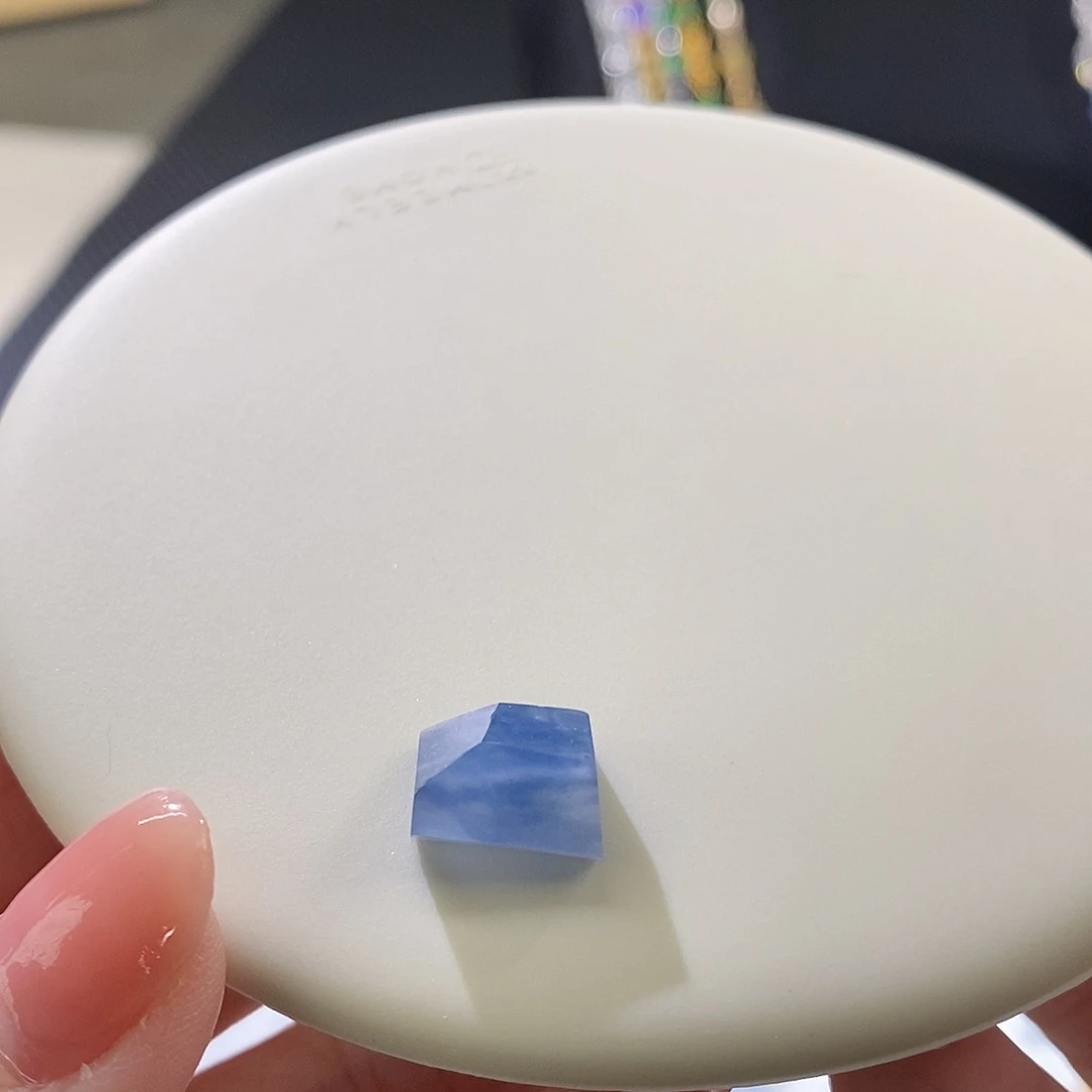 翡翠挂件未镶嵌随行