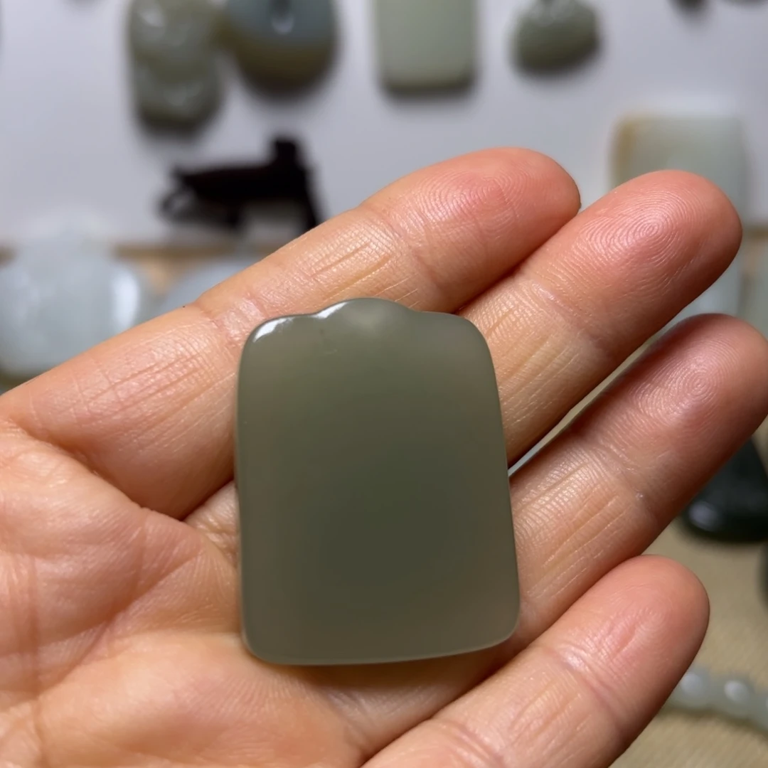 和田玉（糖玉）未镶嵌颈饰