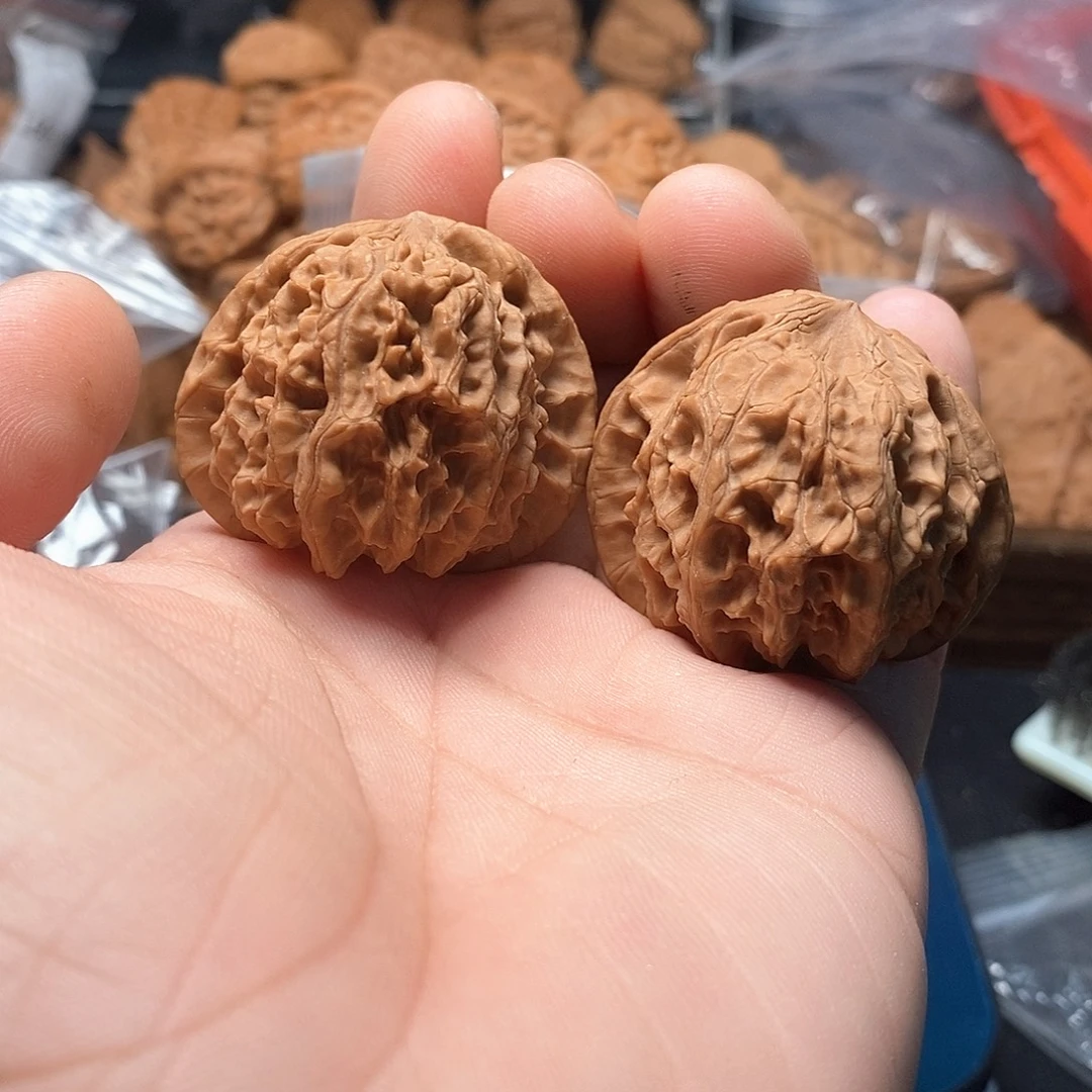 愚***某文玩核桃燕山元宝41-01