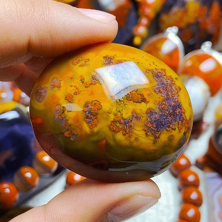 悦***来玛瑙/玉髓未镶嵌颈饰