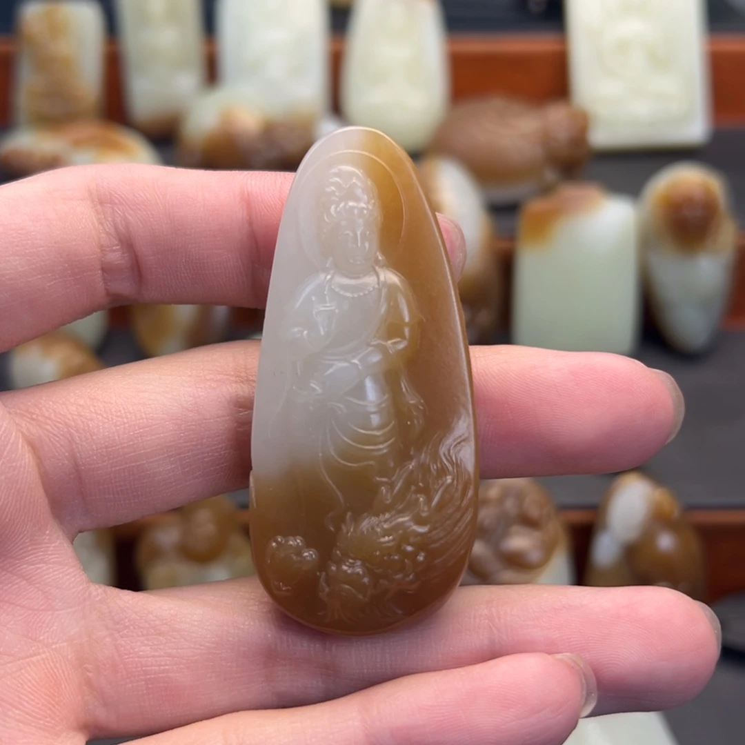 和田玉（糖玉）未镶嵌颈饰