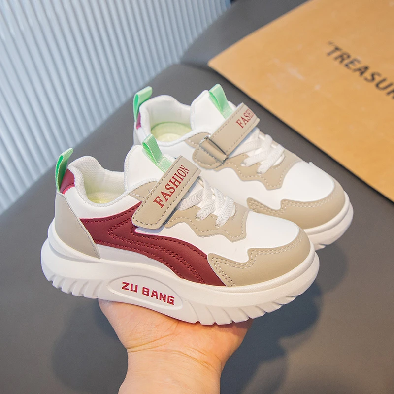 儿童鞋子2025春季新款女童休闲运动鞋百搭男童板鞋皮面透气防滑鞋