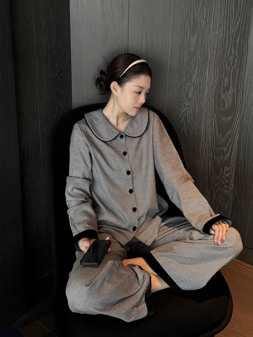 韩版撞色拼接格子德绒长袖睡衣女冬季新款加绒保暖家居服大码套装