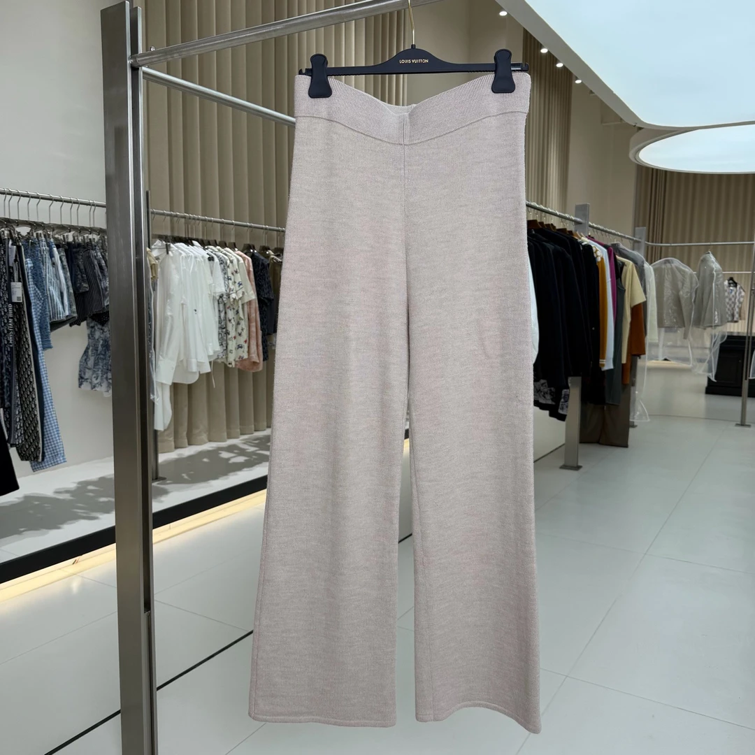 99新 MaxMara 燕麦色绵羊毛针织长裤 XL码 GM006194