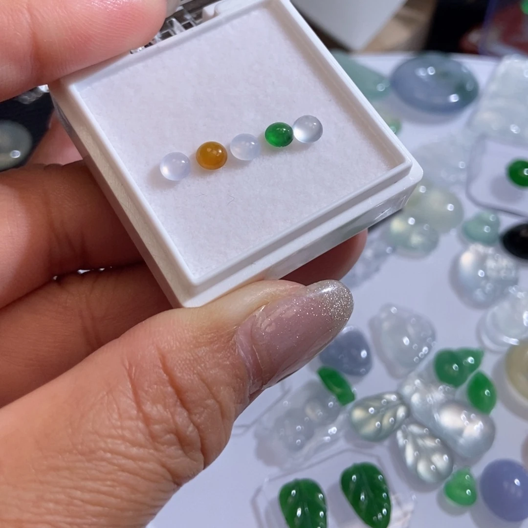 未镶嵌定制翡翠翡翠