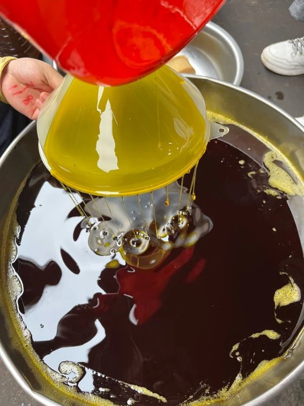 四川农家菜籽油农家自种菜籽传统压榨浓香农家土榨菜籽油生鲜当季