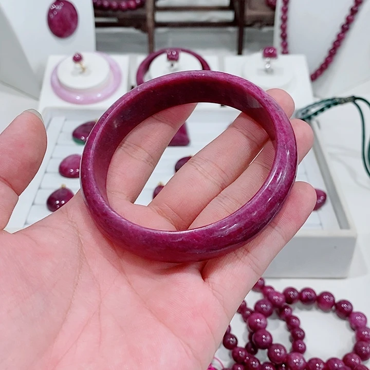未镶嵌手镯红宝石