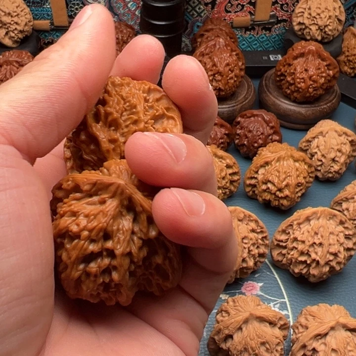 桃核吊坠L*o发给哥哥哥哥