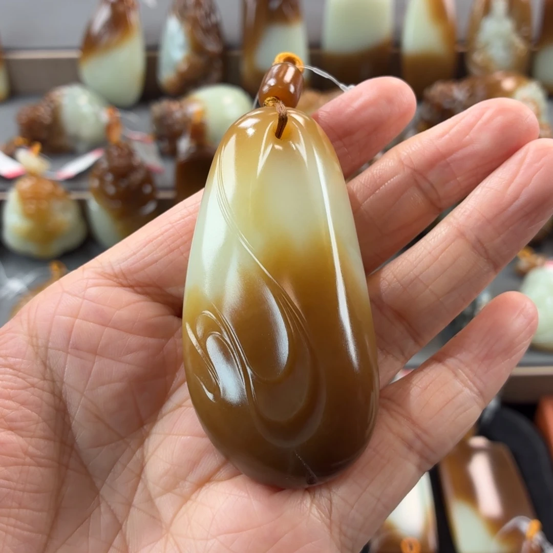 和田玉未镶嵌颈饰